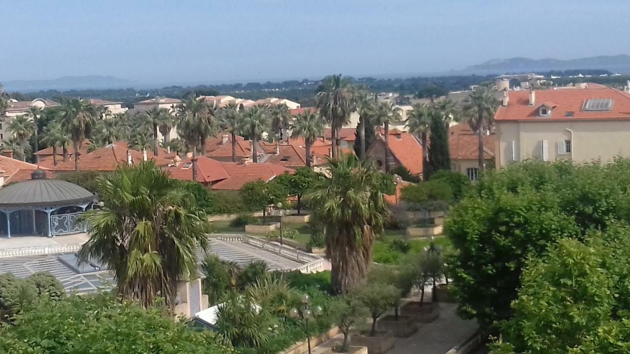 Residence L'Emilia Hyères Exterior foto
