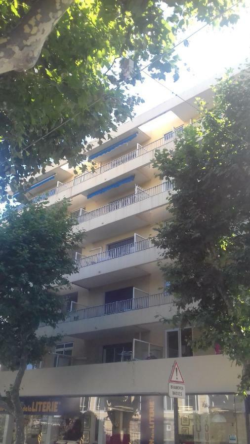 Residence L'Emilia Hyères Exterior foto